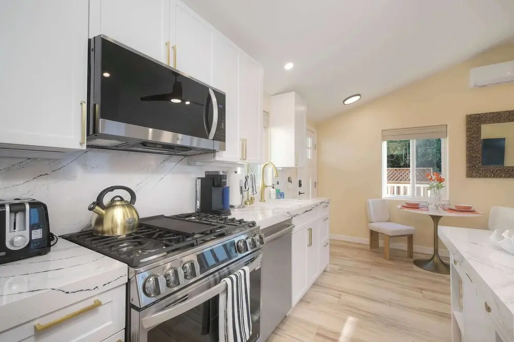 Monarch Cove - Unit C  For 4ppl