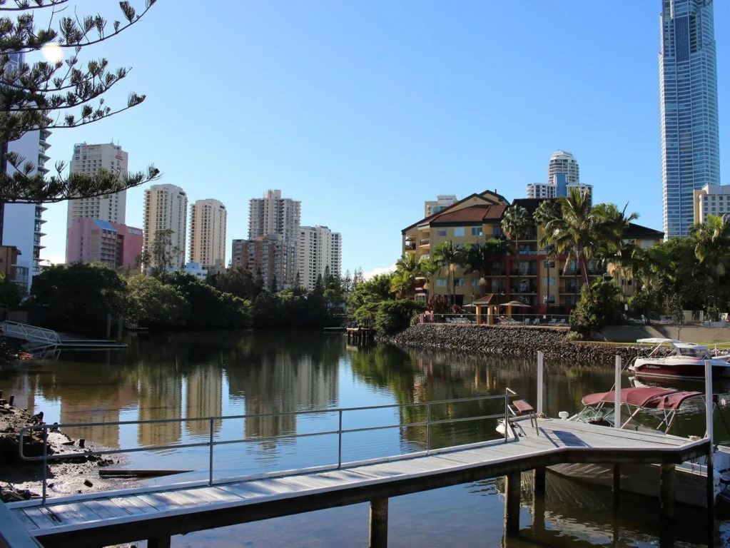 Surfers Riverside Apartments