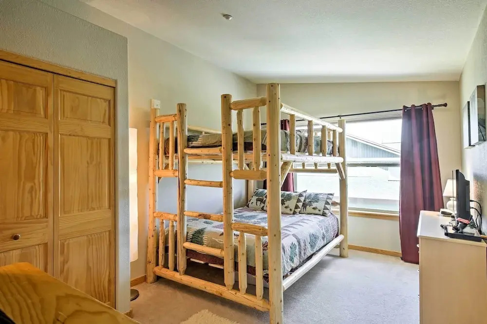 Newly Remodeled Mtn-view Condo in Silverthorne