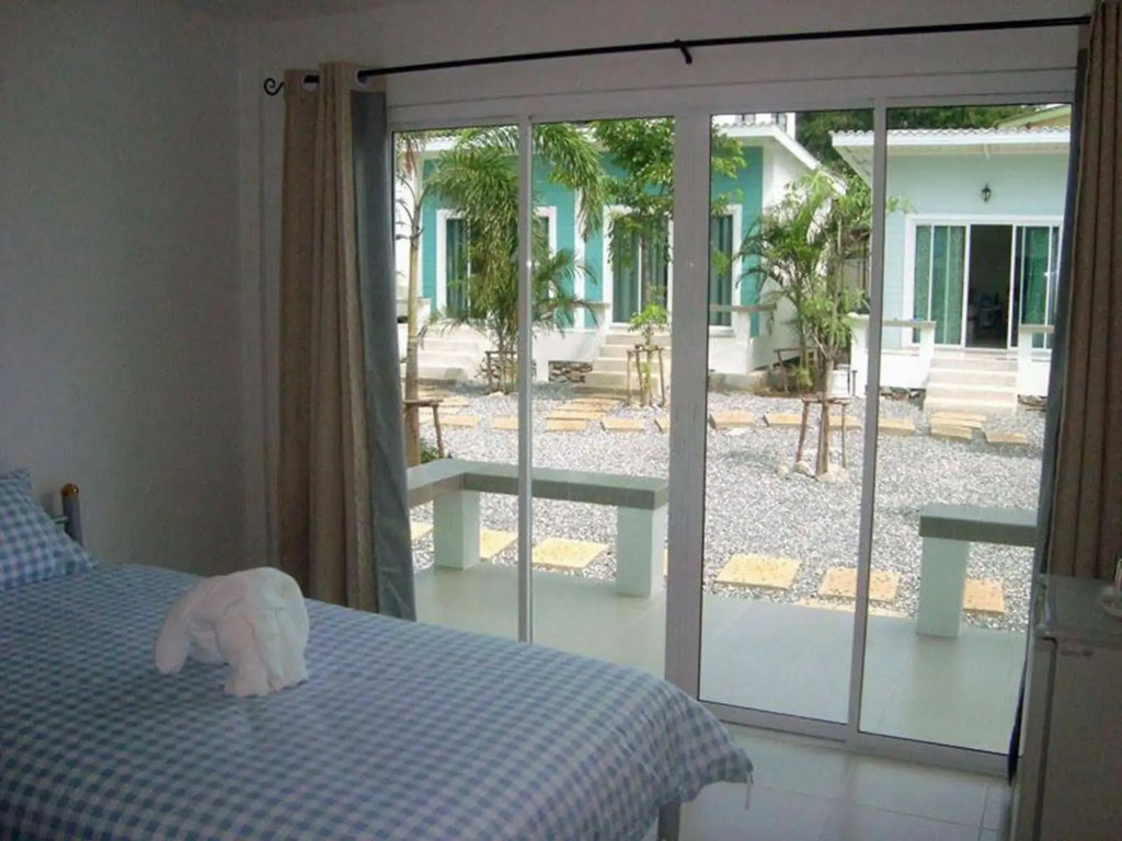 Charlies Bungalows