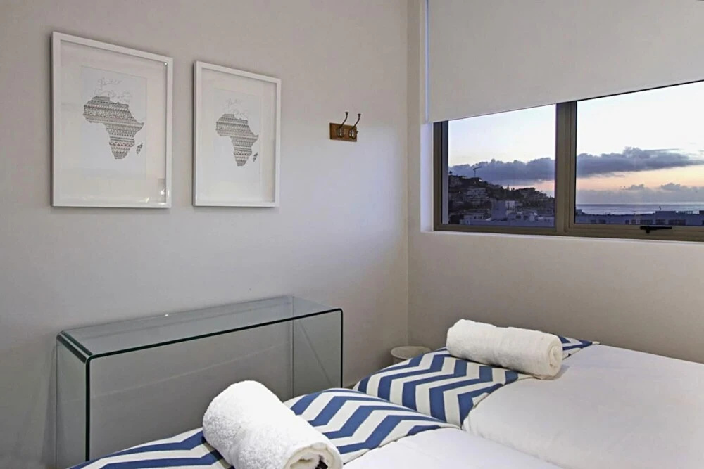 Top Floor Holiday Apartment in Sea Point With Incredible Views Fairmont 1001