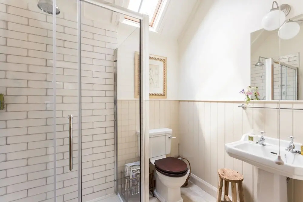 Scenic Family Home in Cotswolds