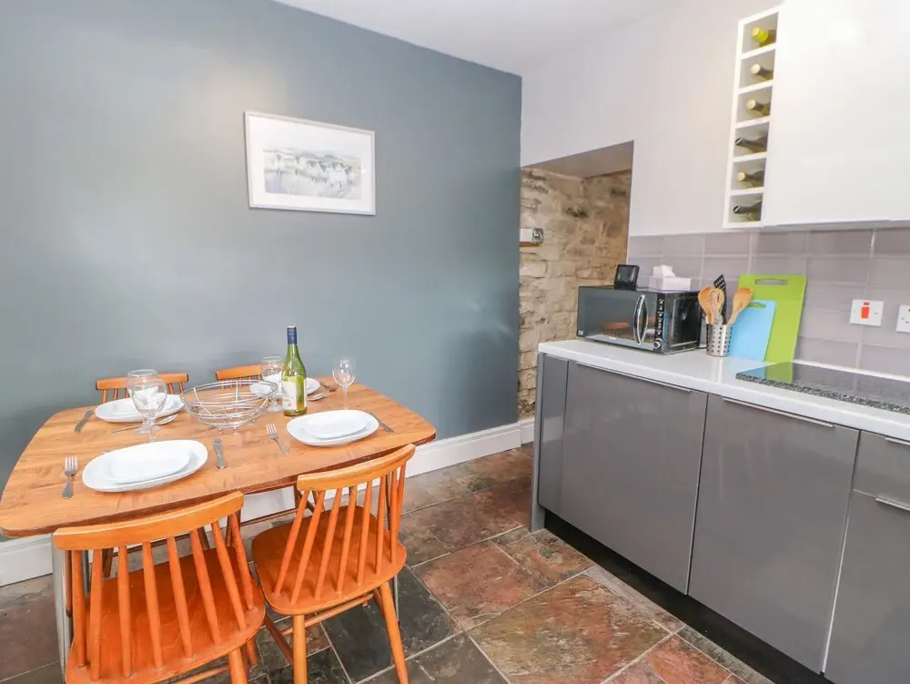 1 Braeside