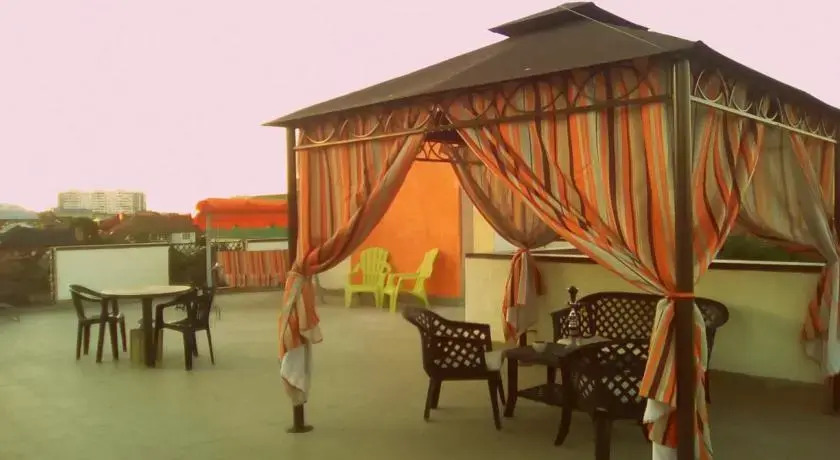 Hostel California