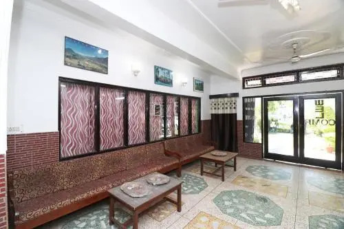 Hotel Sahaj Villa by OYO Rooms