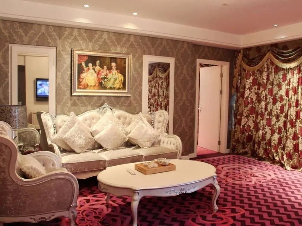 Jintailong International Hotel