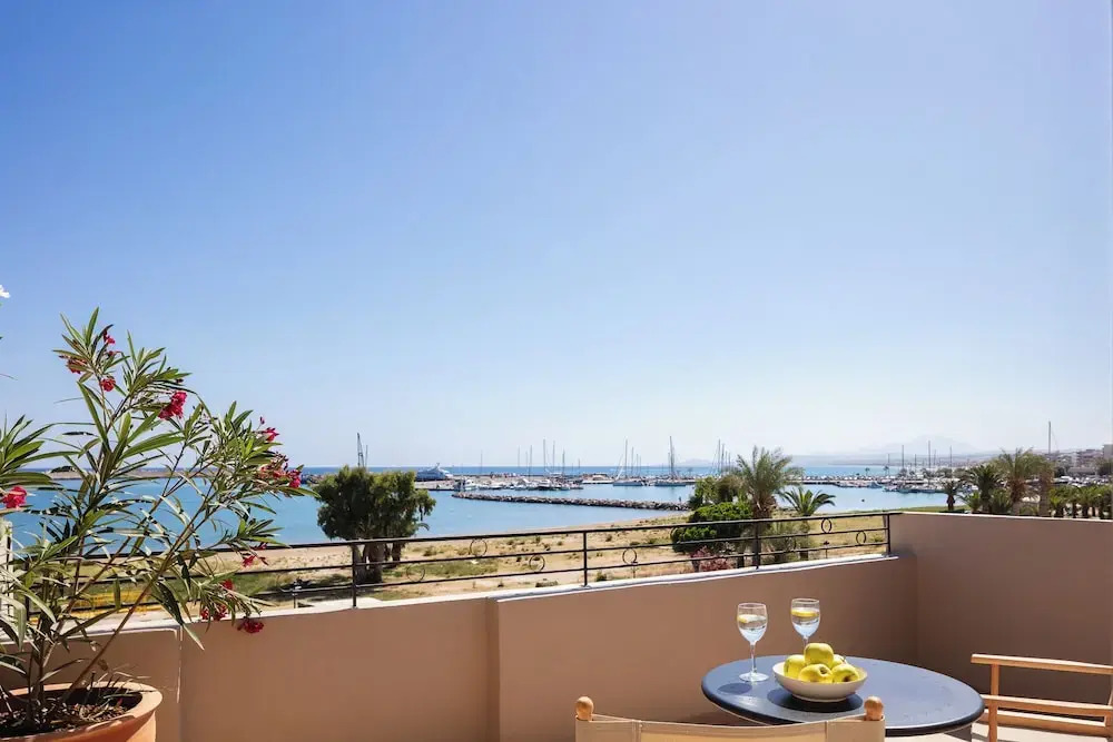 seafront cozy suite for 2 in Rethymno