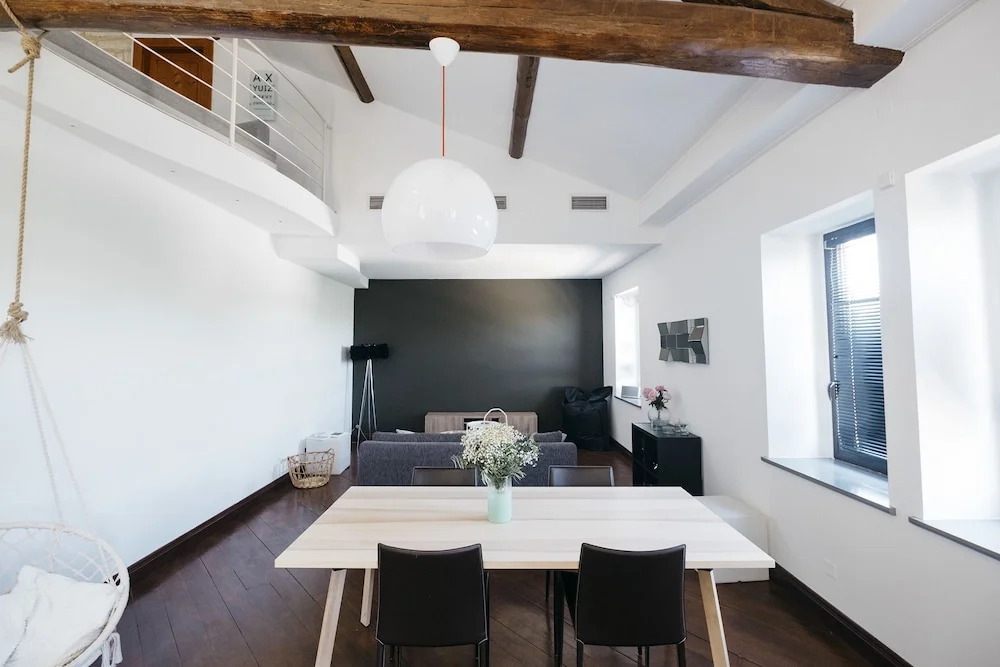 Grand Duplex 230 m2 Place Comedie