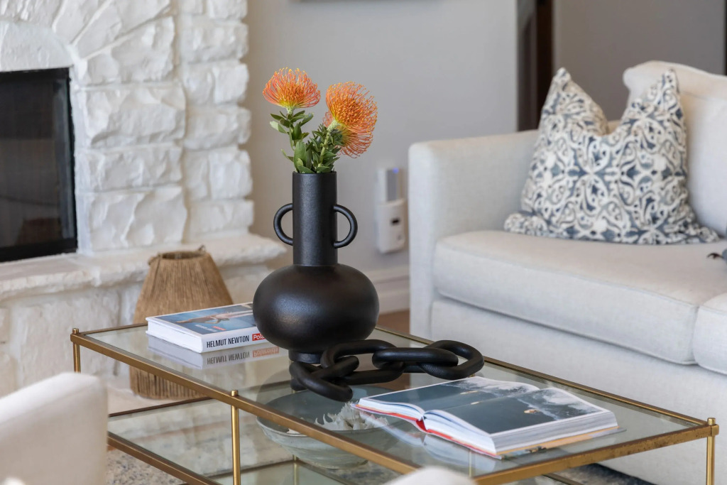 Malibu Beach House Bliss by AvantStay | Beachfront + Private Beach Access, Malibu