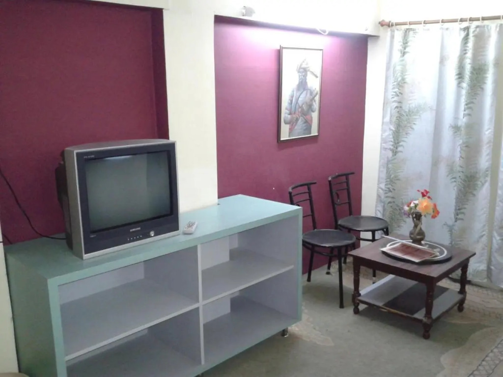 Jag Niwas Guest House & pure veg restaurant