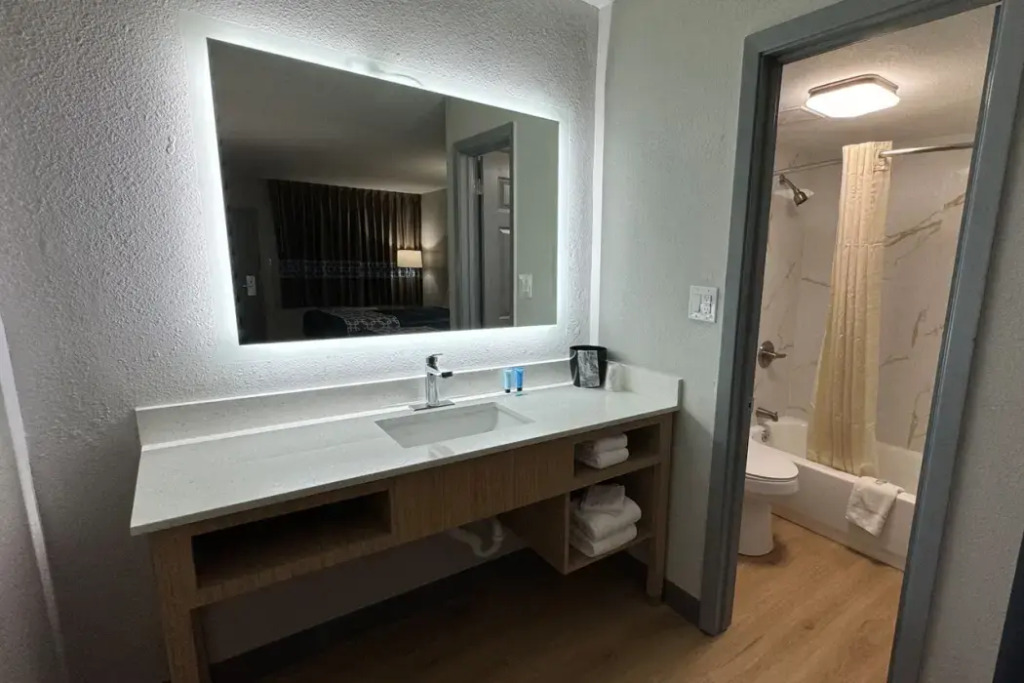 Days Inn by Wyndham Gainesville Hospital - University Area