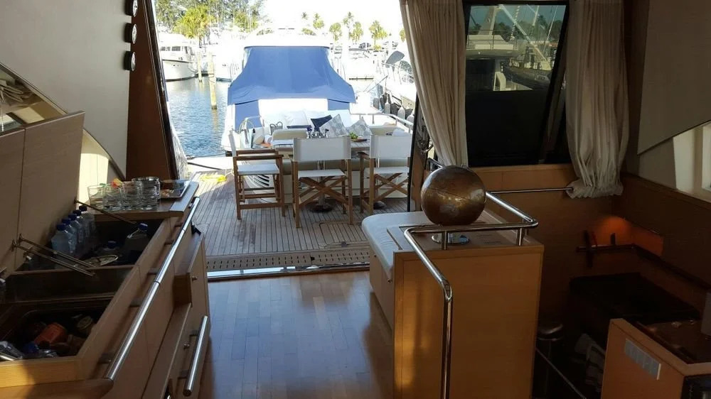 Grey Yacht All Inclusive