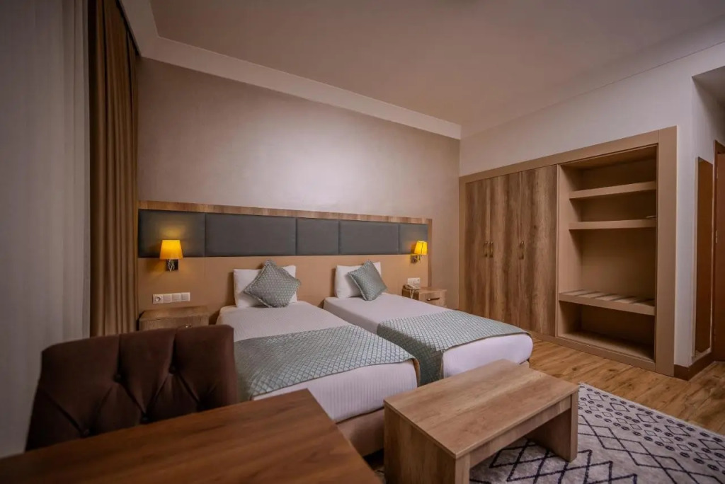 Mari Suites Hotel