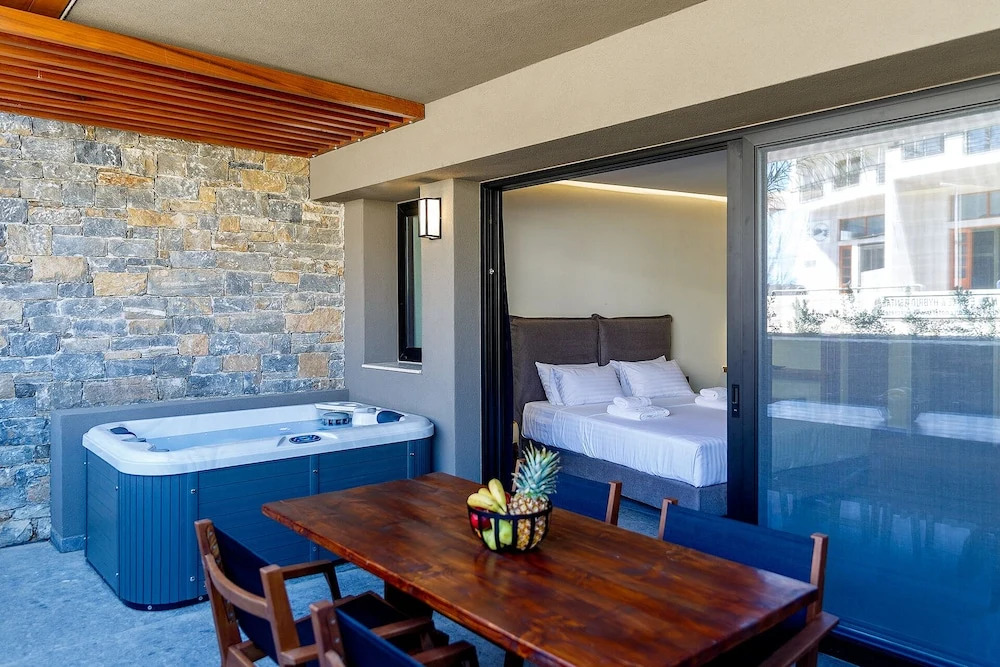 Utopia Luxury Suites