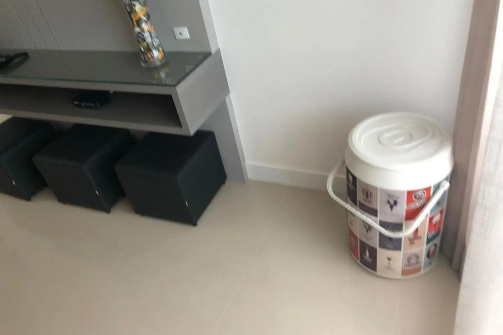 Resort em Arraial do Cabo, Desfrute de momentos inesquecíveis em uma apartamento de luxo com 2 quartos, 2 banheiros e 2 vagas de carro entre a praia e a lagoa