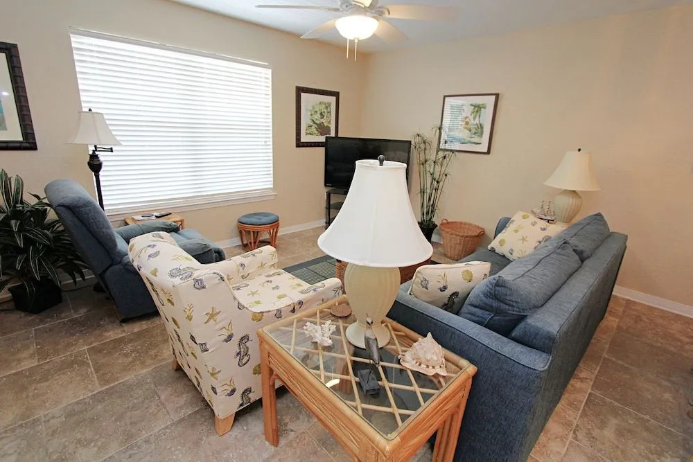 Alabama Sands #10 2 Bedroom Condo by RedAwning