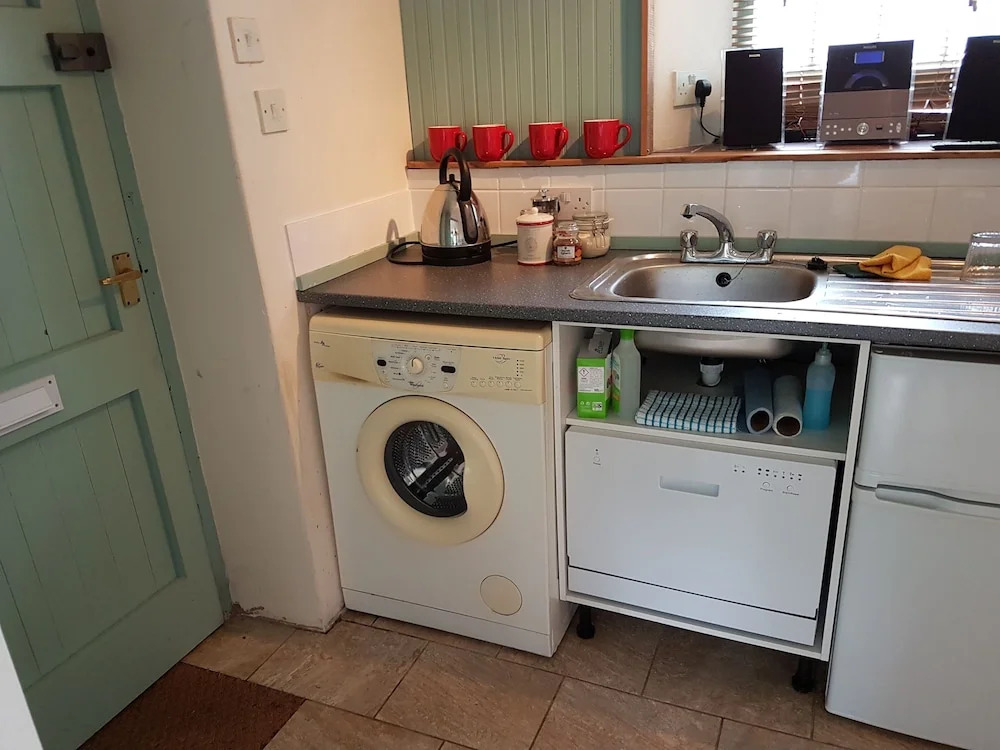 Cottage - Sleeps 4 - Pets Ok - Garden - Parking