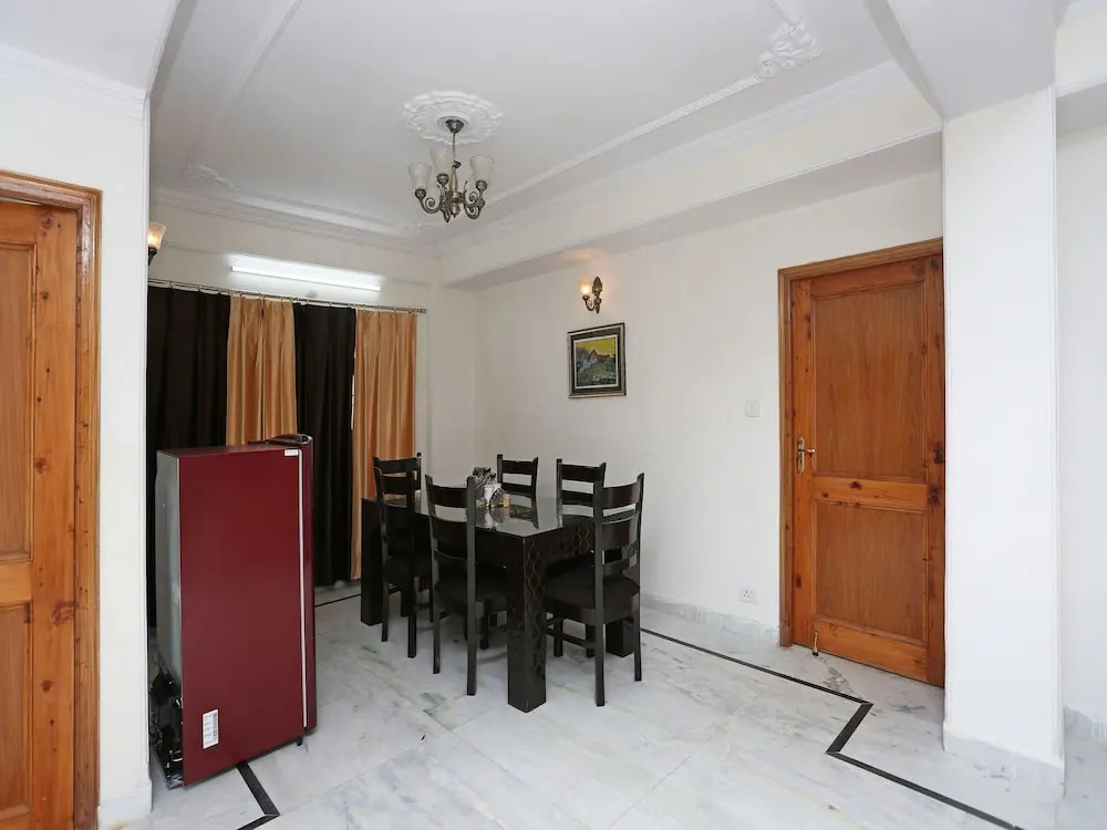 OYO 9103 Home 4BHK Pinewood Valley