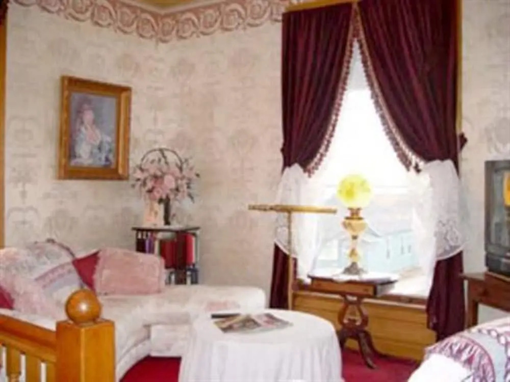 Port City Victorian Inn