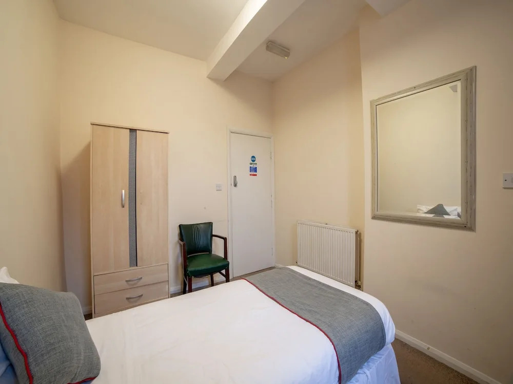 The Carlton Hotel