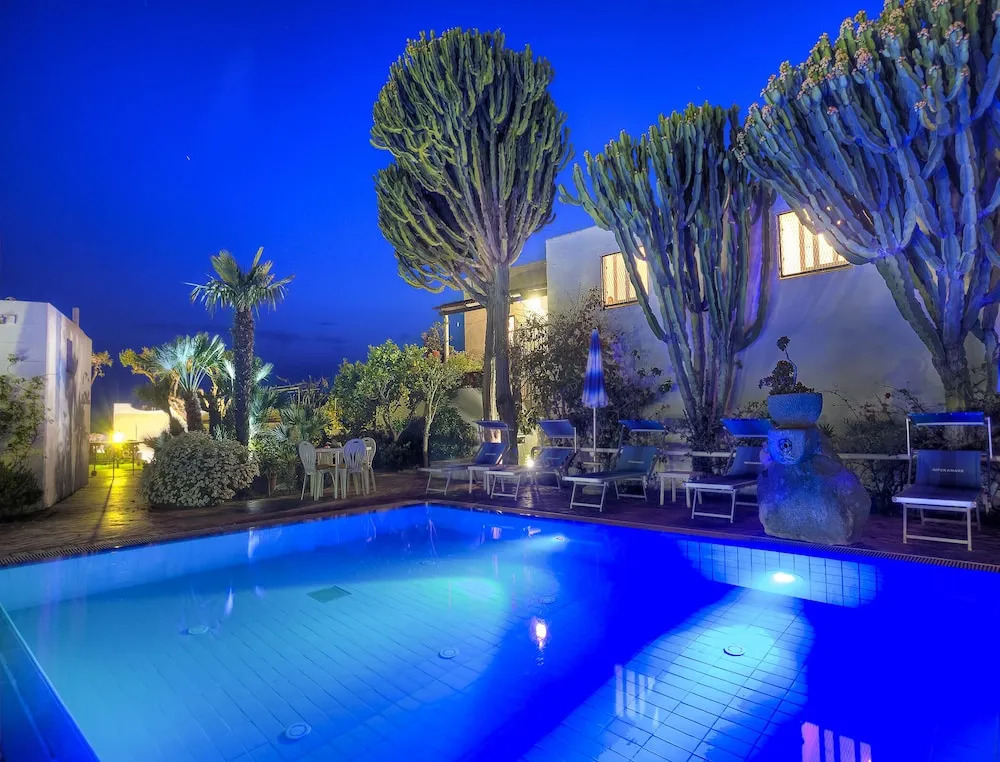 Room in B&B - Ischia With Breathtaking Views, Near Poseidon for 3