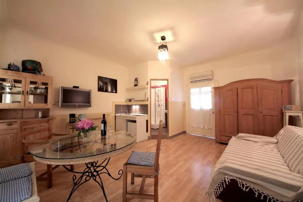 Guesthouse Lessi
