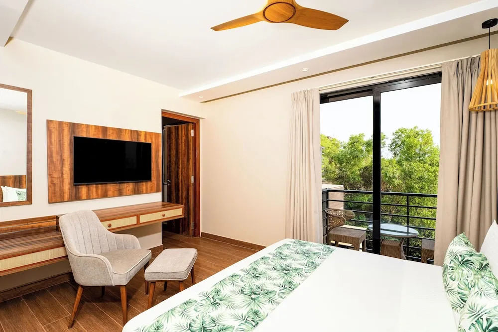 Holitel Anjuna Goa