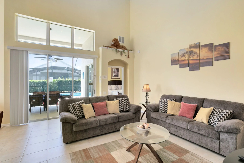 Fantastic Resort 5BR House - South Facing Pool Spa