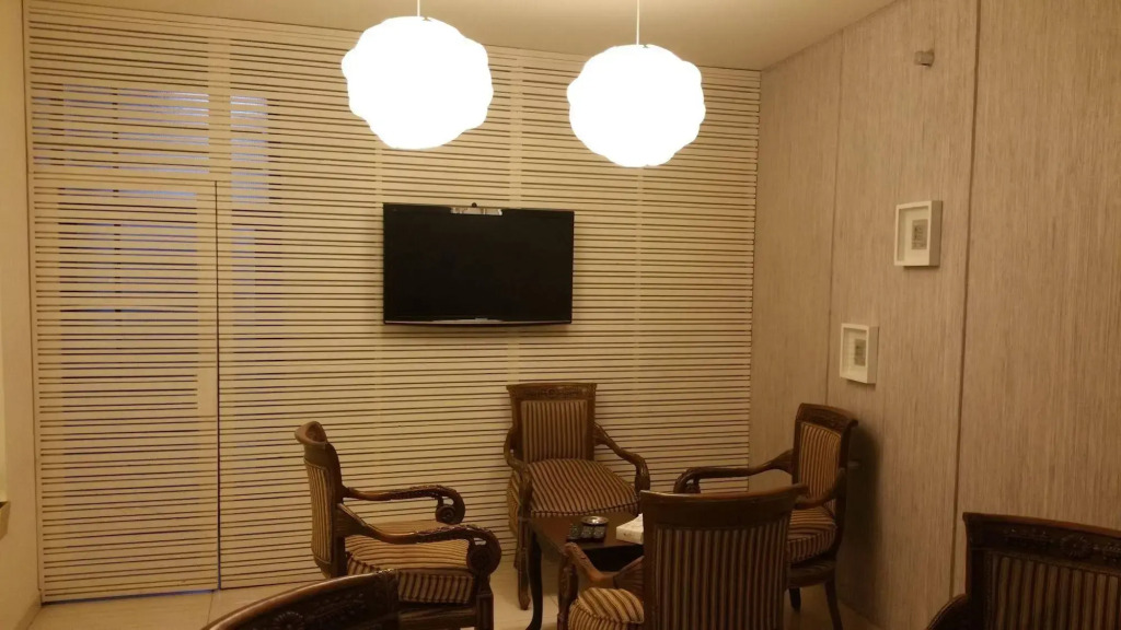 Al Ballouti Hotel Suites