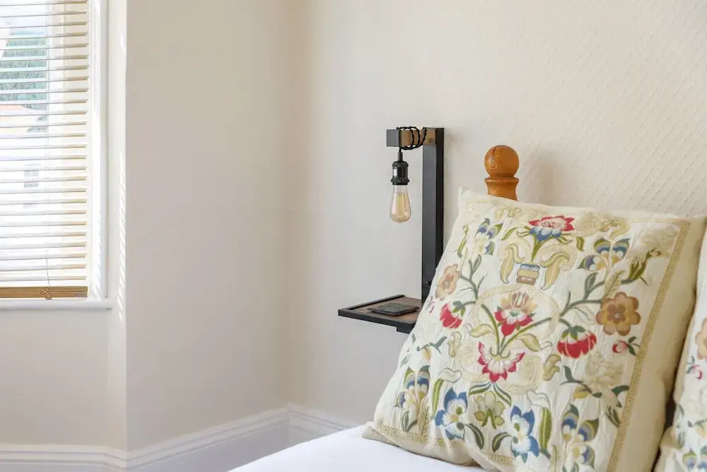 Guest House in Brighton Near Iconic Beach