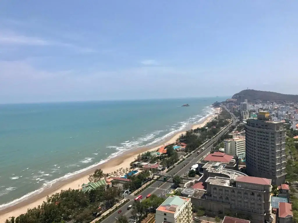 Premium Beach Condotel 3