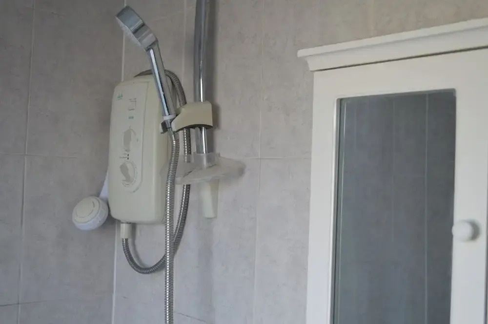 Colindale/sleeps7/privategarden/3br/freeparking/