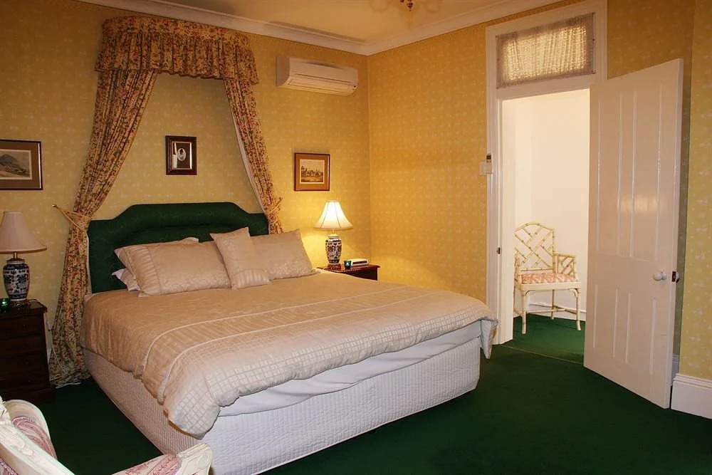 The Old George & Dragon Guesthouse