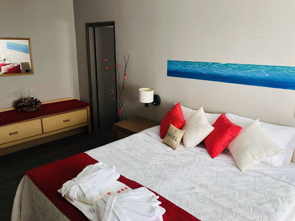 Hotel Azul by MH