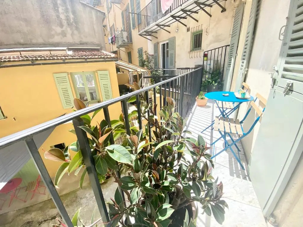 Cozy 2BR Appartment near the Port of Nice