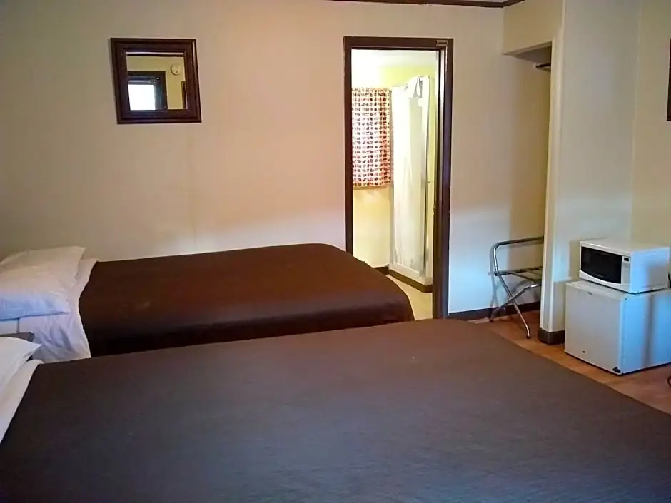 Green Valley Motel