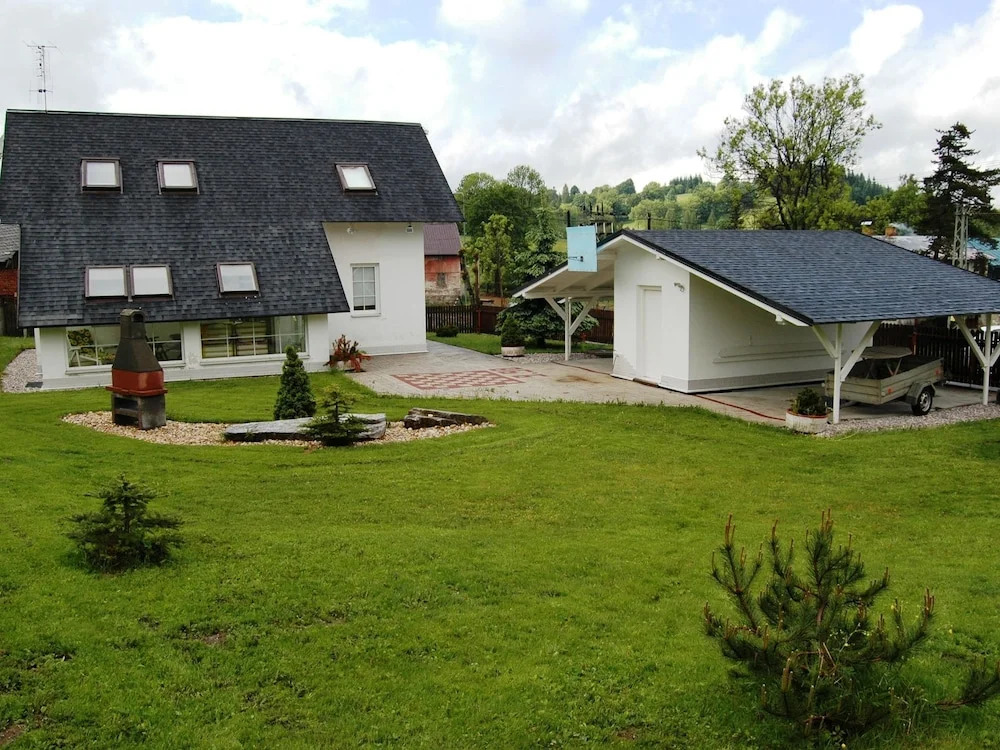 Serene Holiday Home With Private Garden, Whirlpool, Terrace