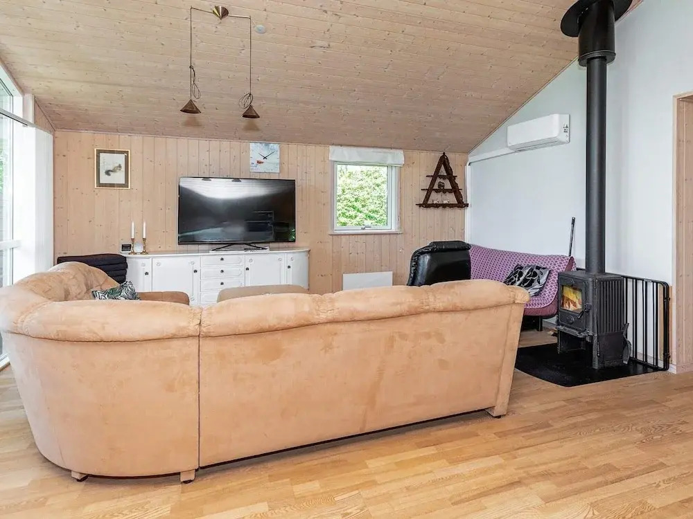 6 Person Holiday Home in Logstor