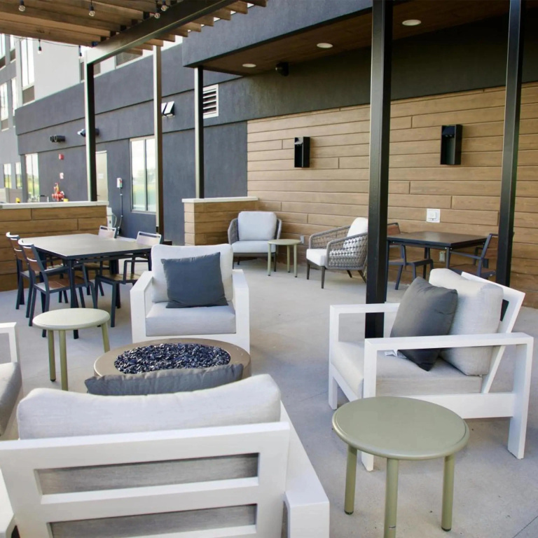 LivSmart Studios by Hilton Clarksville