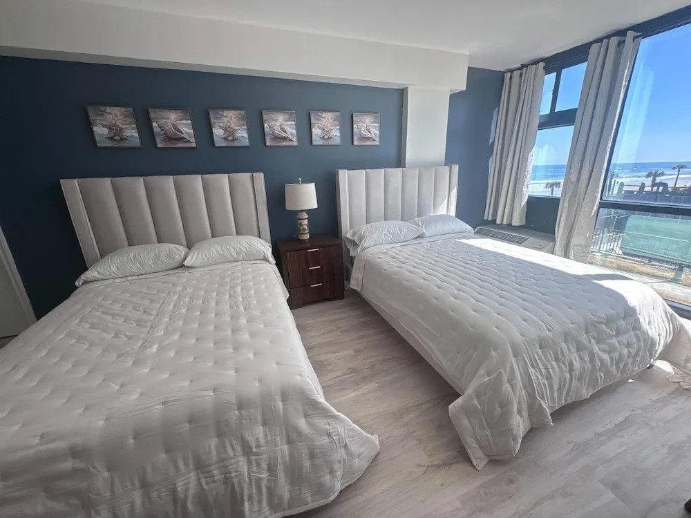 Oceanside Duo 2 Updated Rooms w Water Views