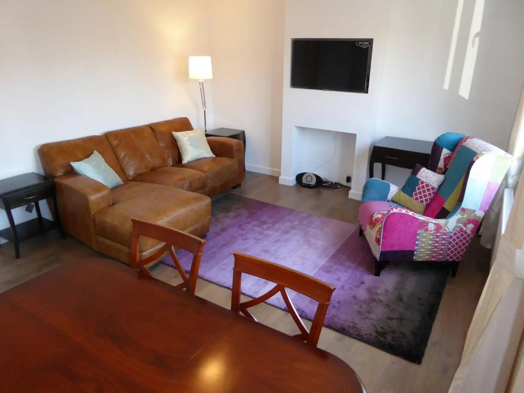 Sunninghill Apartment
