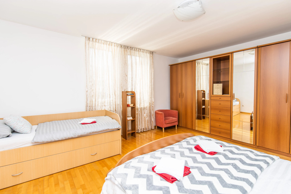 Modern 2BDR apartment in the center