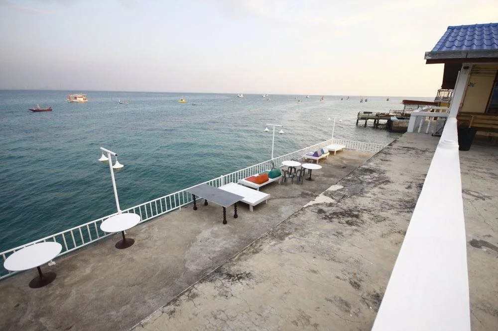 Island Inn Hotel