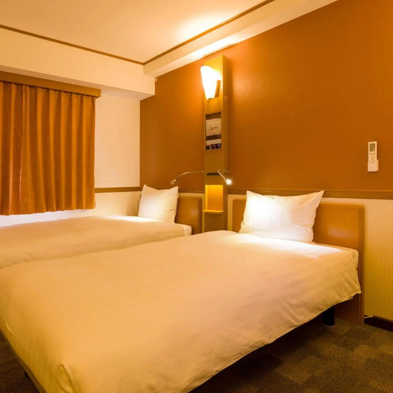 Toyoko Inn Yokohama Kannai
