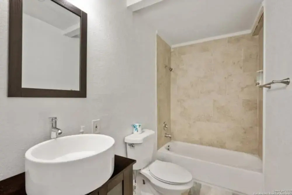 Experience Serenity in a 4BR 3BA Downtown Home