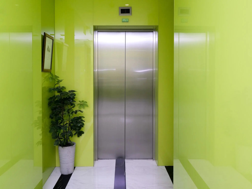 J8 Hotel