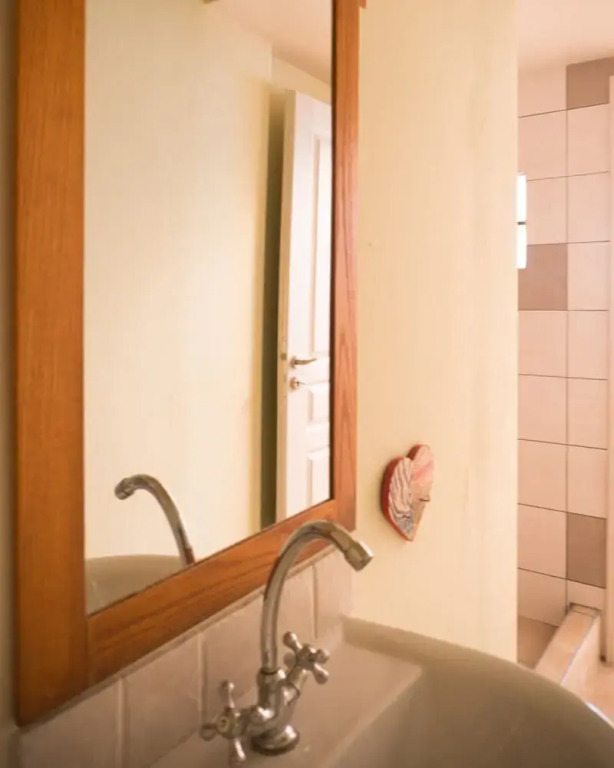 Secret Garden, 3br, Cozy and Quiet Athens Gem