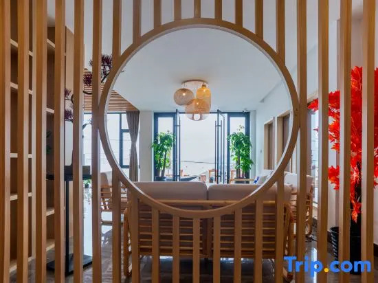 Yiyezhou Fisherman Gueshouse