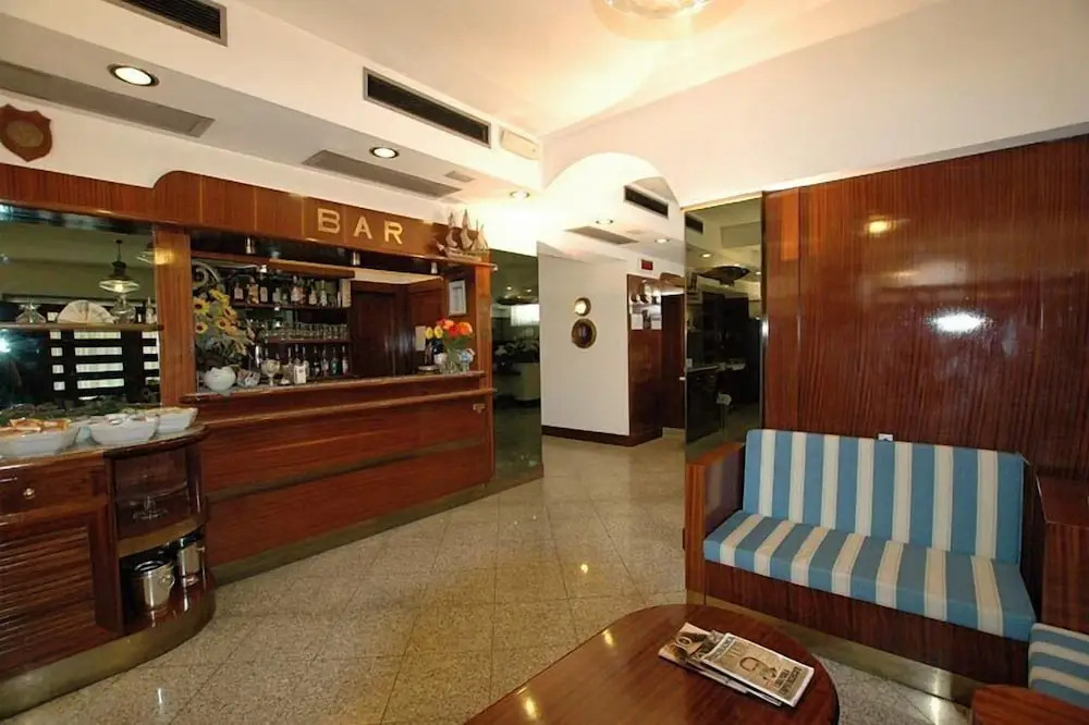 Hotel Crystal