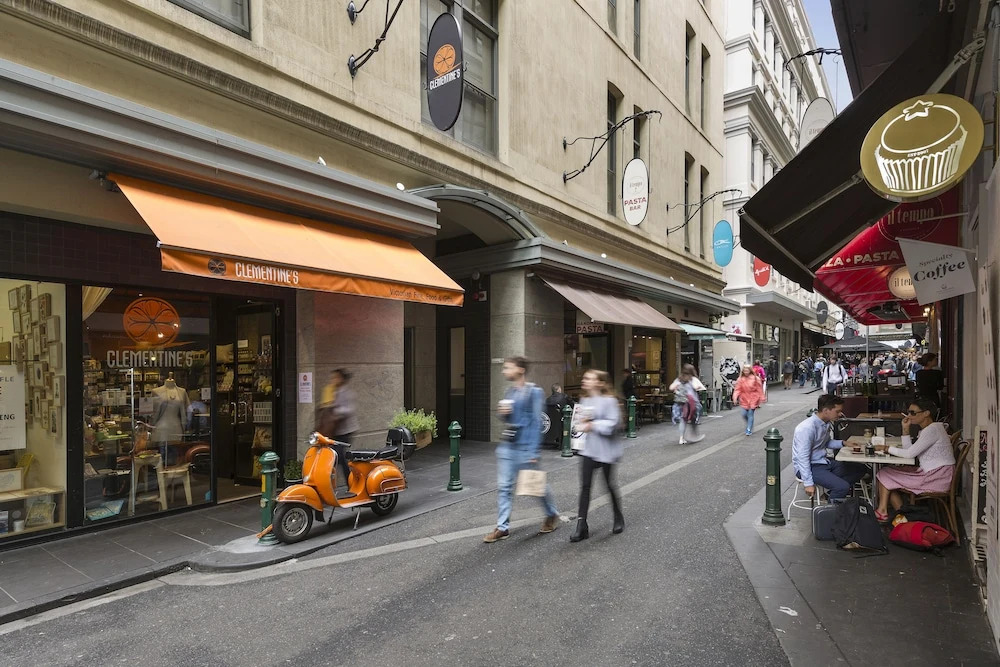 Melbourne City Chic - Degraves Lane, Parking, Lift